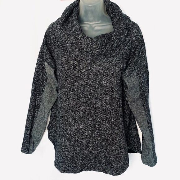 TOMMY HILFIGER  TURTLENECK LOOSE GREY BLACK TOP SWEATER SIZE MEDIUM - Picture 1 of 9